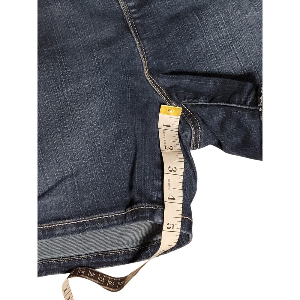 Torrid Womens High-Rise Stretch Denim Shorts Size 18 Dark Blue Wash EUC - Picture 5 of 9